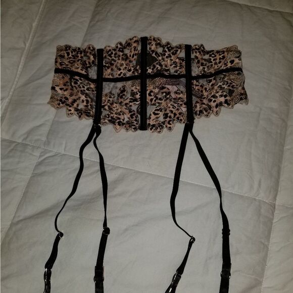 NWT Victoria’s Secret Very Sexy Floral Embroidered corset size XS/S - Picture 4 of 9